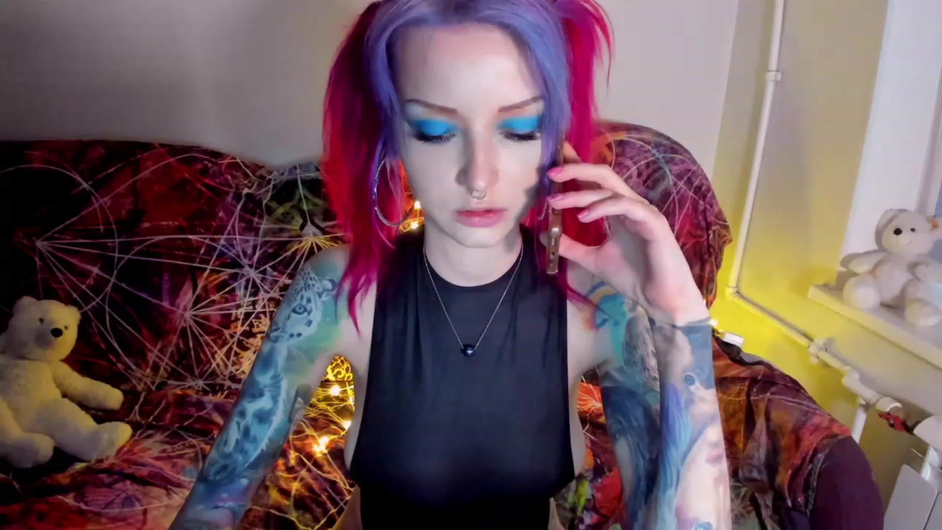 Gallery image thumbnail from LoreLaye1's myfreecams stream on, 11/19/2022, 12:41 image 6 of 20