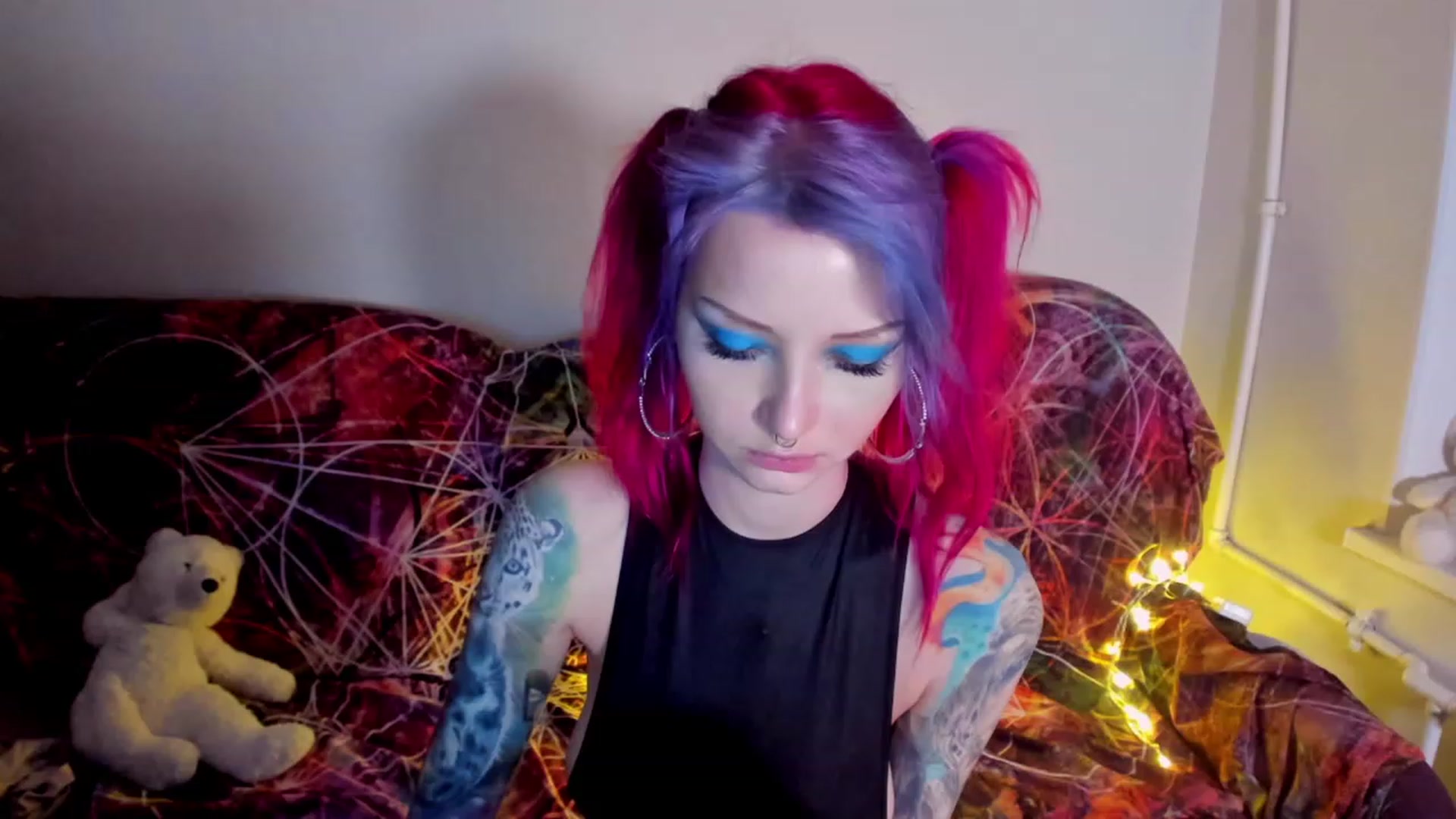 Gallery image thumbnail from LoreLaye1's myfreecams stream on, 11/19/2022, 13:49 image 20 of 20