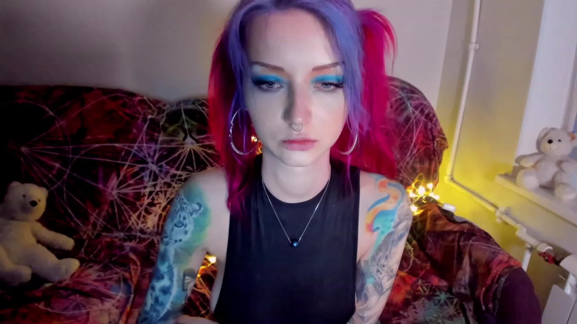 Gallery image thumbnail from LoreLaye1's myfreecams stream on, 11/19/2022, 13:49 image 3 of 20