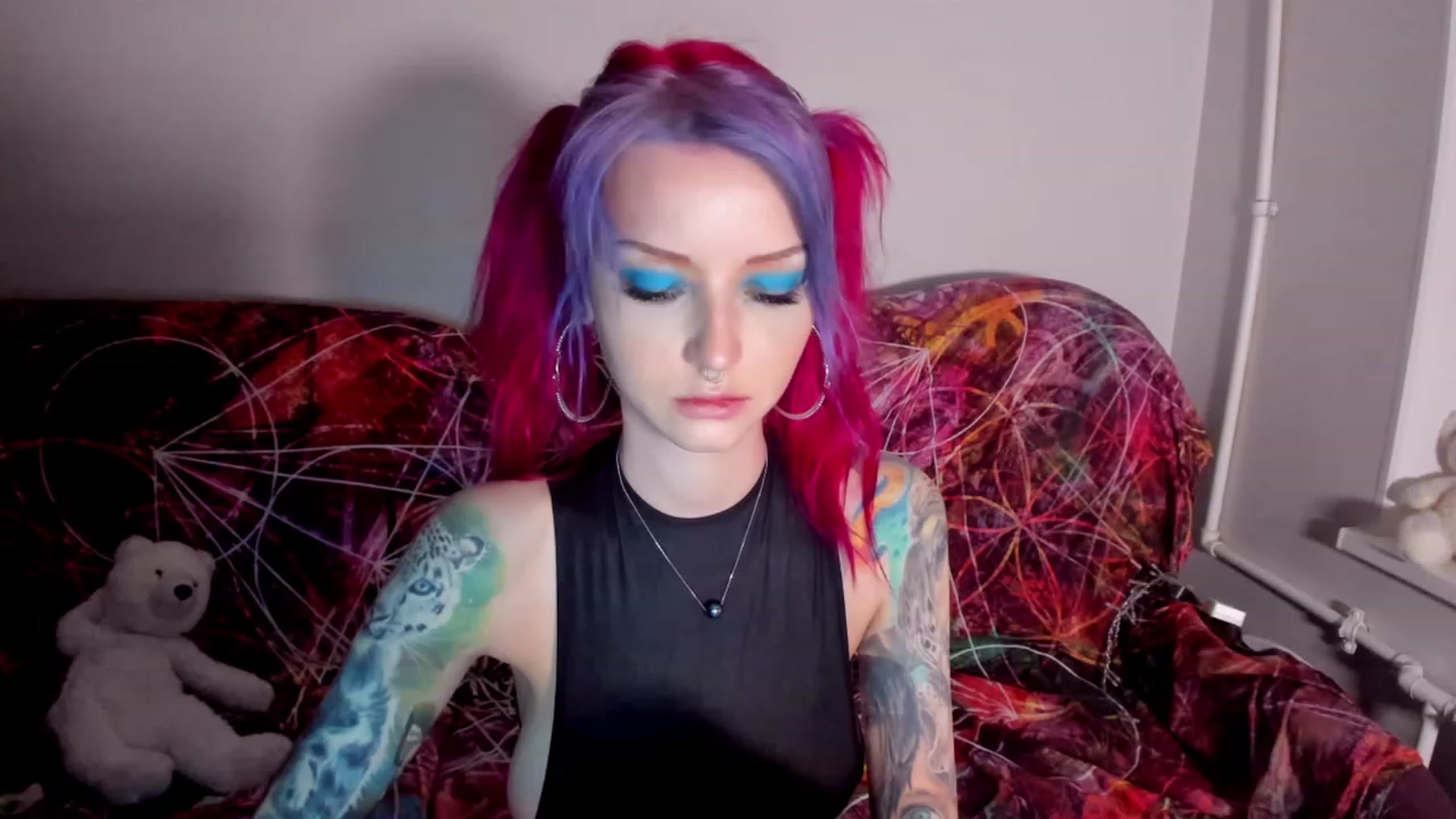 Gallery image thumbnail from LoreLaye1's myfreecams stream on, 11/19/2022, 13:49 image 11 of 20