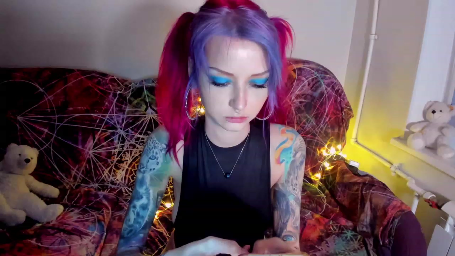 Gallery image thumbnail from LoreLaye1's myfreecams stream on, 11/19/2022, 13:49 image 2 of 20