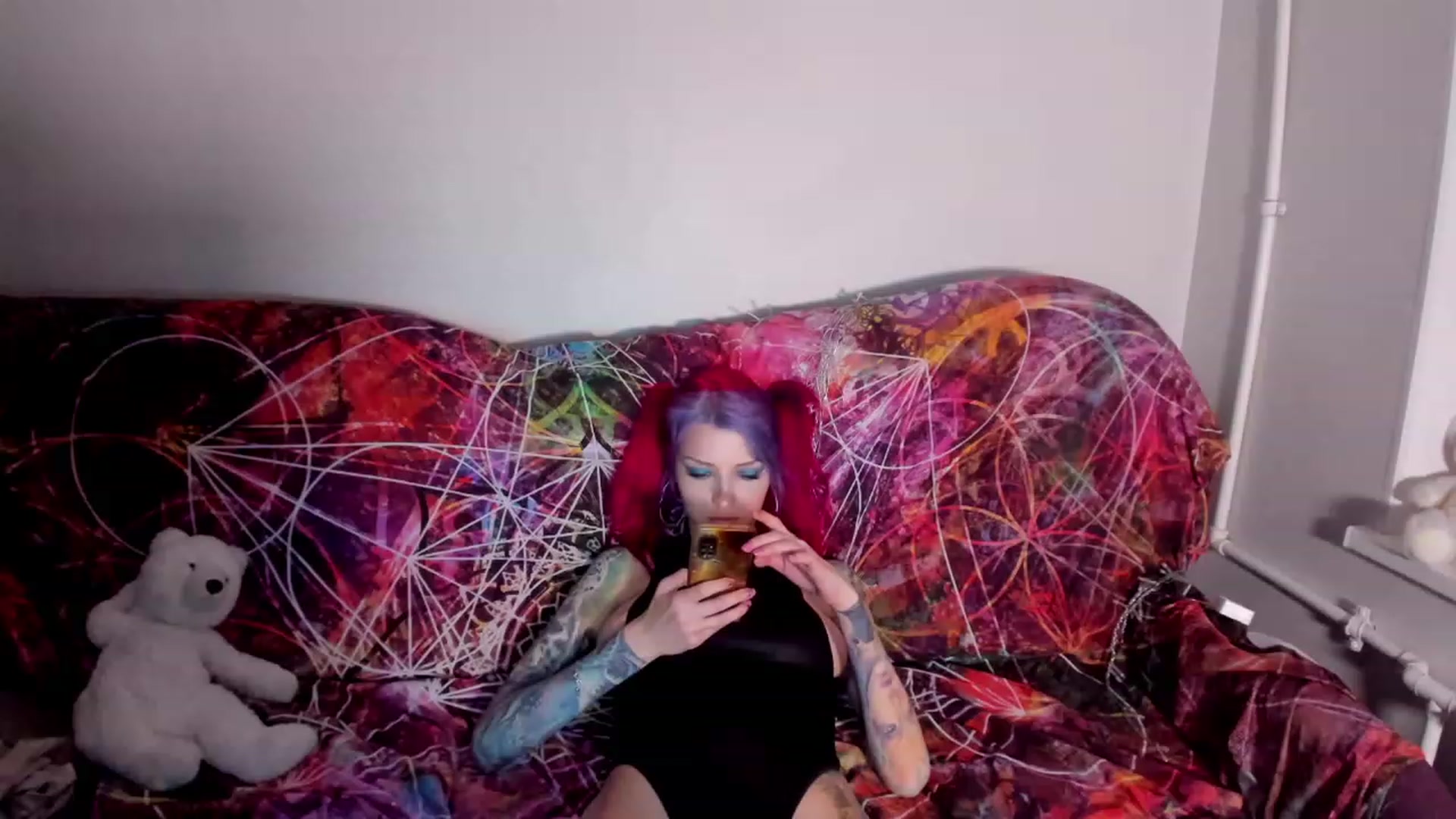 Gallery image thumbnail from LoreLaye1's myfreecams stream on, 11/19/2022, 14:20 image 2 of 20