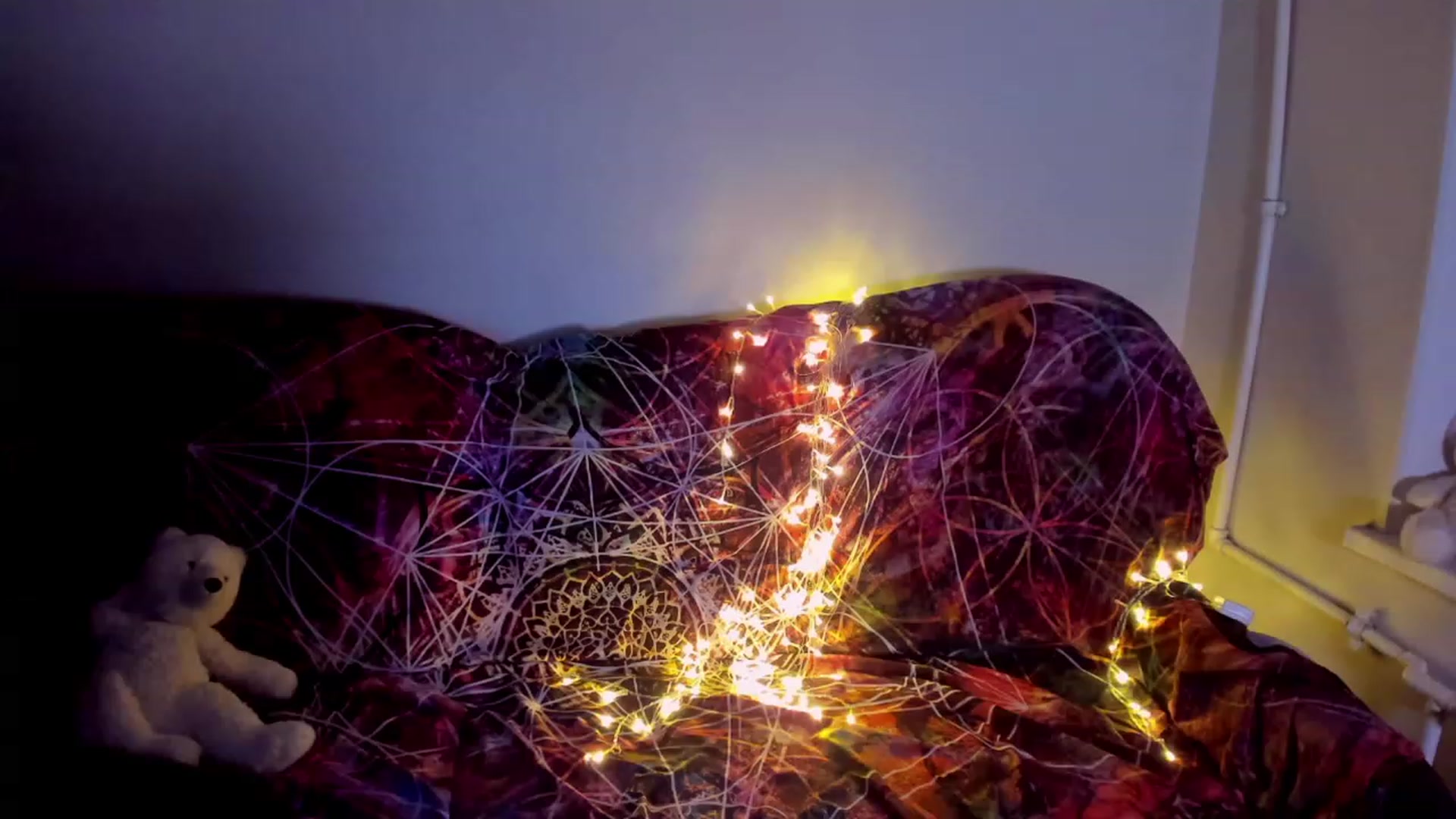 Gallery image thumbnail from LoreLaye1's myfreecams stream on, 11/19/2022, 14:20 image 20 of 20