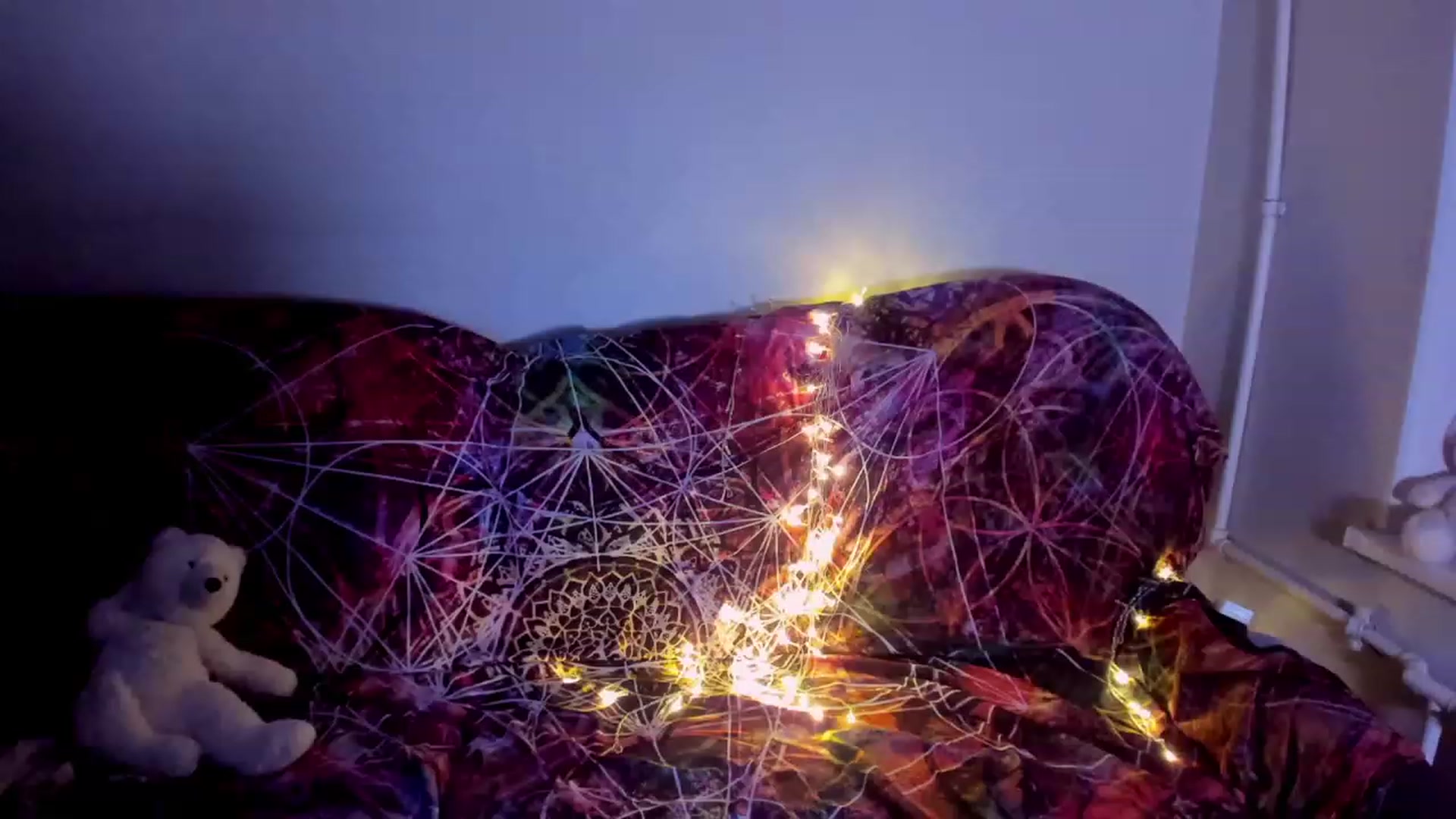 Gallery image thumbnail from LoreLaye1's myfreecams stream on, 11/19/2022, 14:20 image 16 of 20