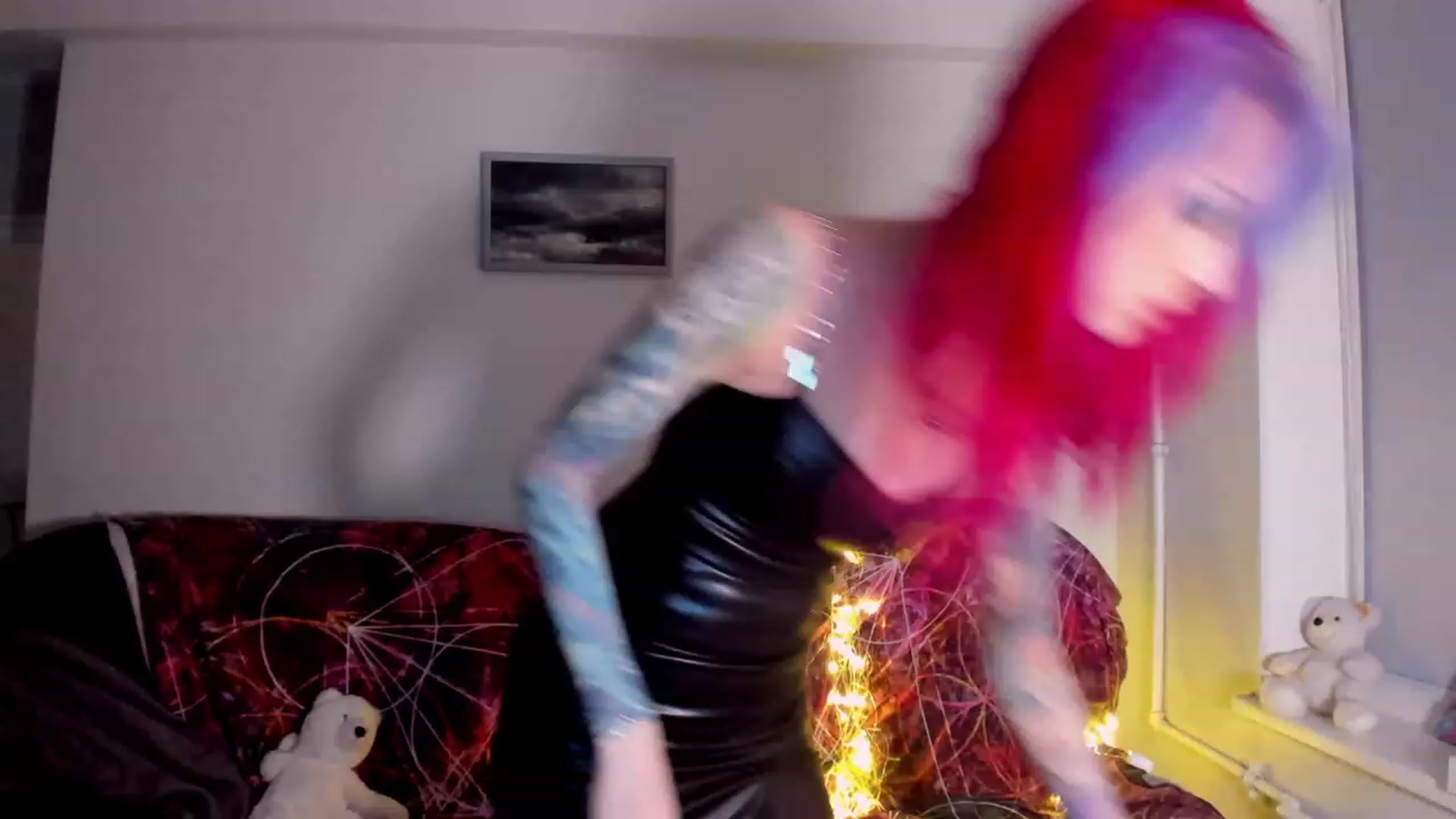 Gallery image thumbnail from LoreLaye1's myfreecams stream on, 11/19/2022, 16:19 image 15 of 20