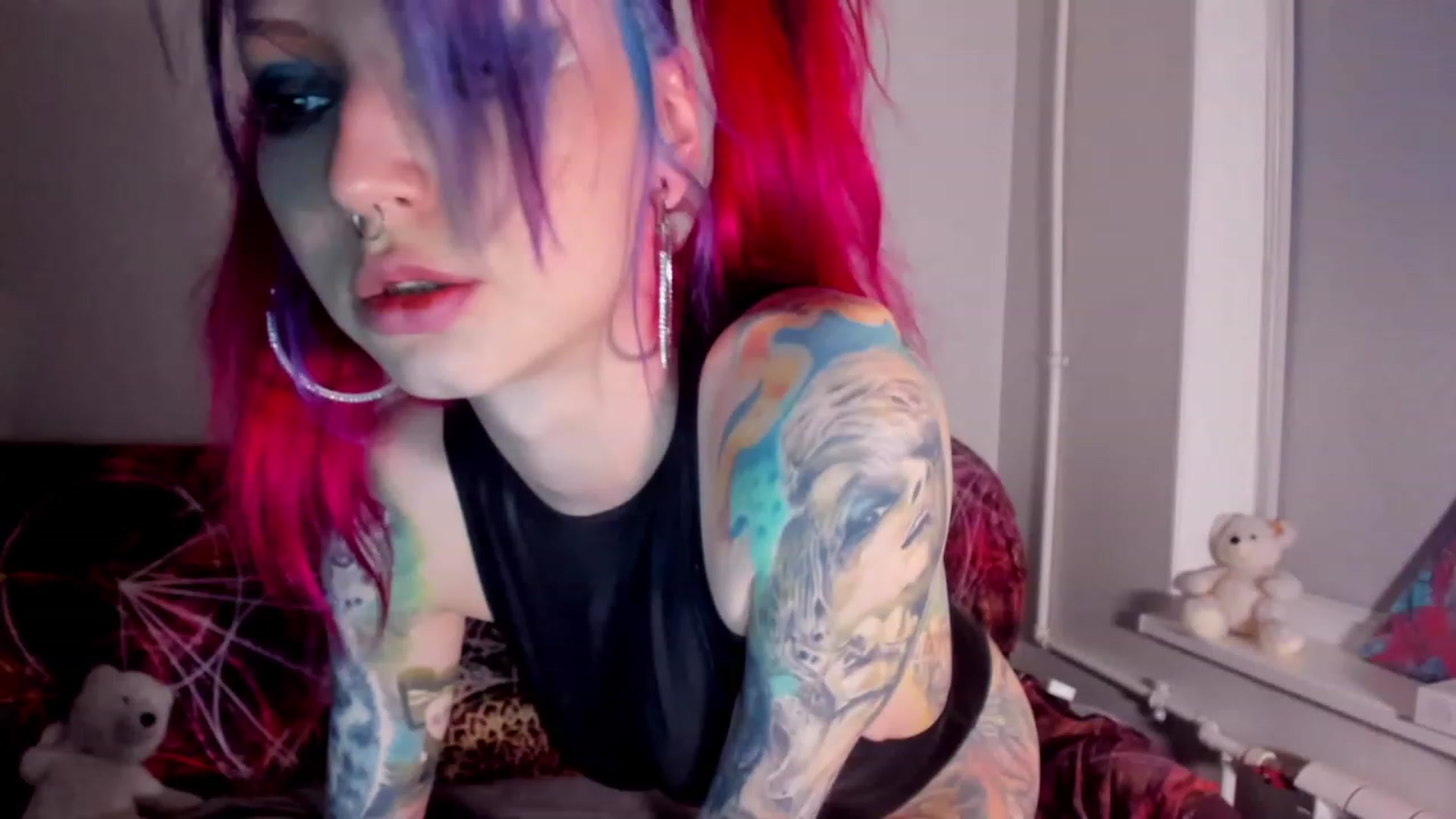 Gallery image thumbnail from LoreLaye1's myfreecams stream on, 11/19/2022, 16:19 image 3 of 20