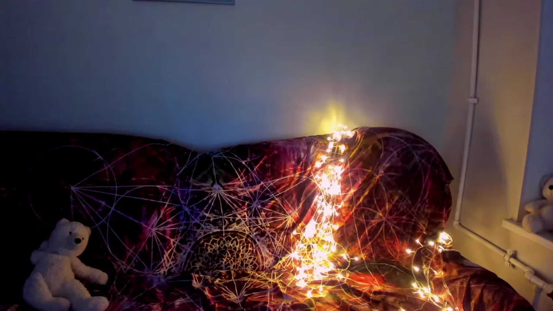 Gallery image thumbnail from LoreLaye1's myfreecams stream on, 11/19/2022, 19:22 image 3 of 20