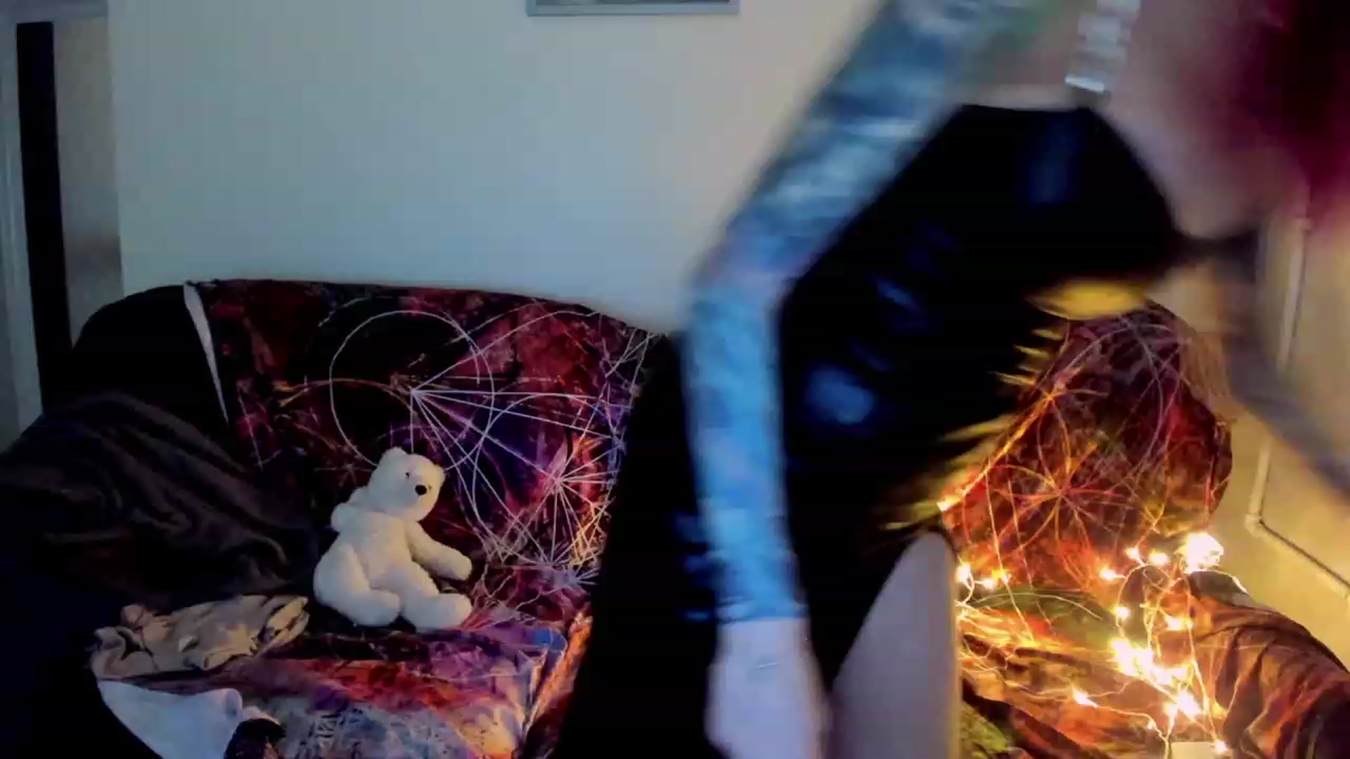 Gallery image thumbnail from LoreLaye1's myfreecams stream on, 11/19/2022, 19:22 image 5 of 20