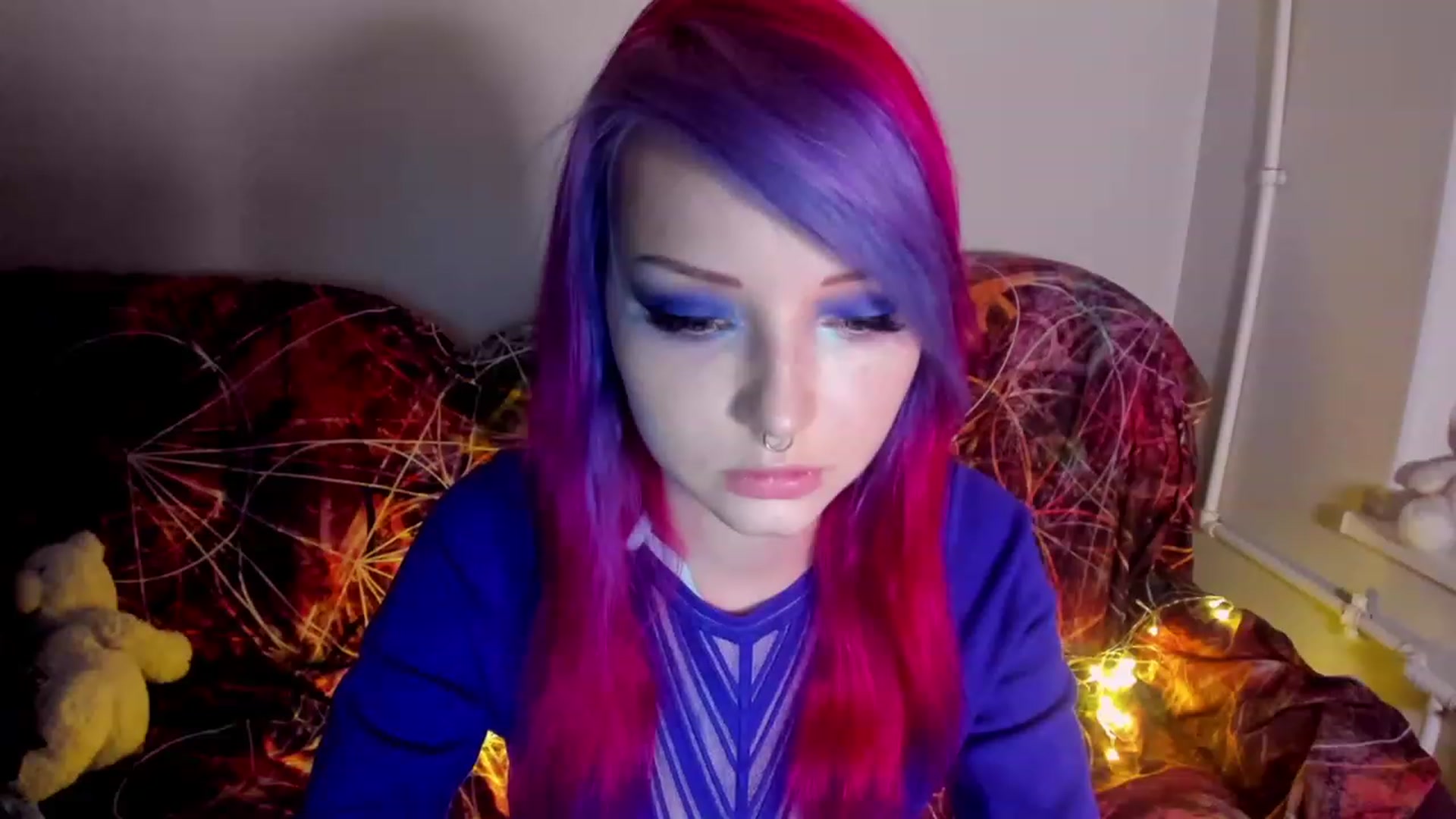 Gallery image thumbnail from LoreLaye1's myfreecams stream on, 12/01/2022, 08:01 image 17 of 20