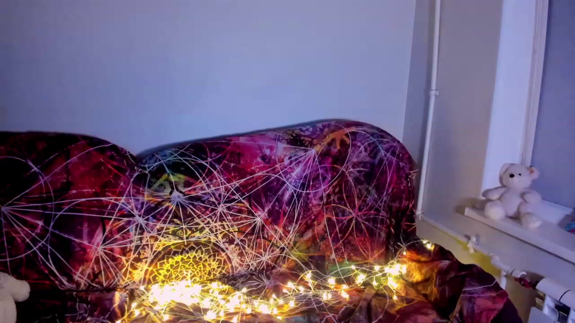 Gallery image thumbnail from LoreLaye1's myfreecams stream on, 11/20/2022, 21:00 image 10 of 20
