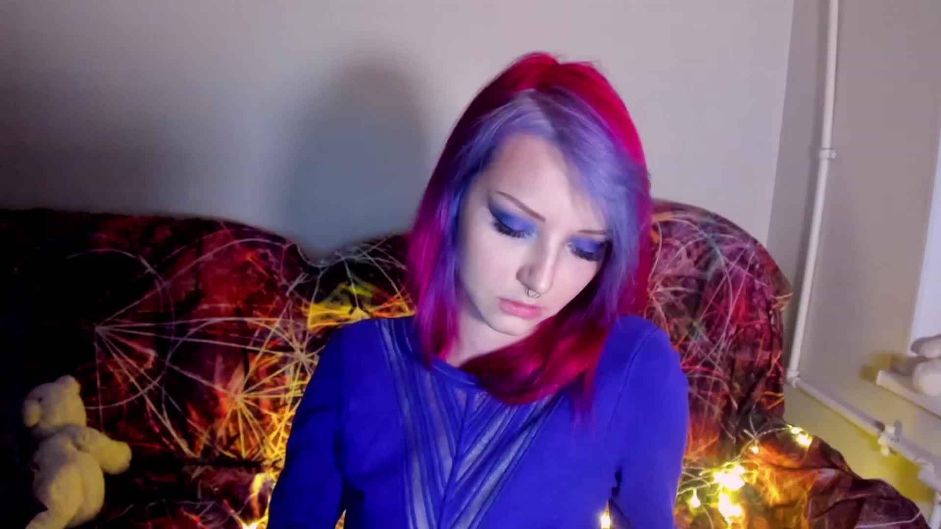 Gallery image thumbnail from LoreLaye1's myfreecams stream on, 11/20/2022, 21:00 image 16 of 20