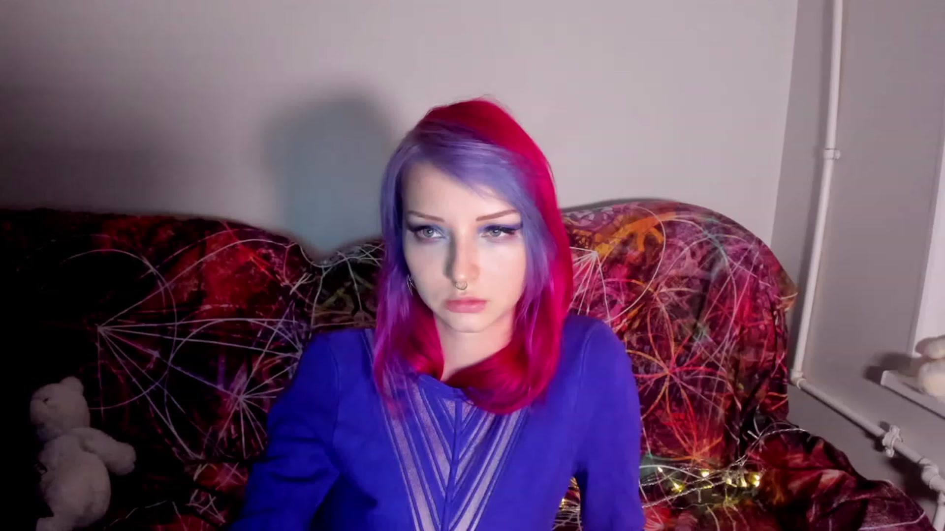 Gallery image thumbnail from LoreLaye1's myfreecams stream on, 11/20/2022, 21:00 image 19 of 20