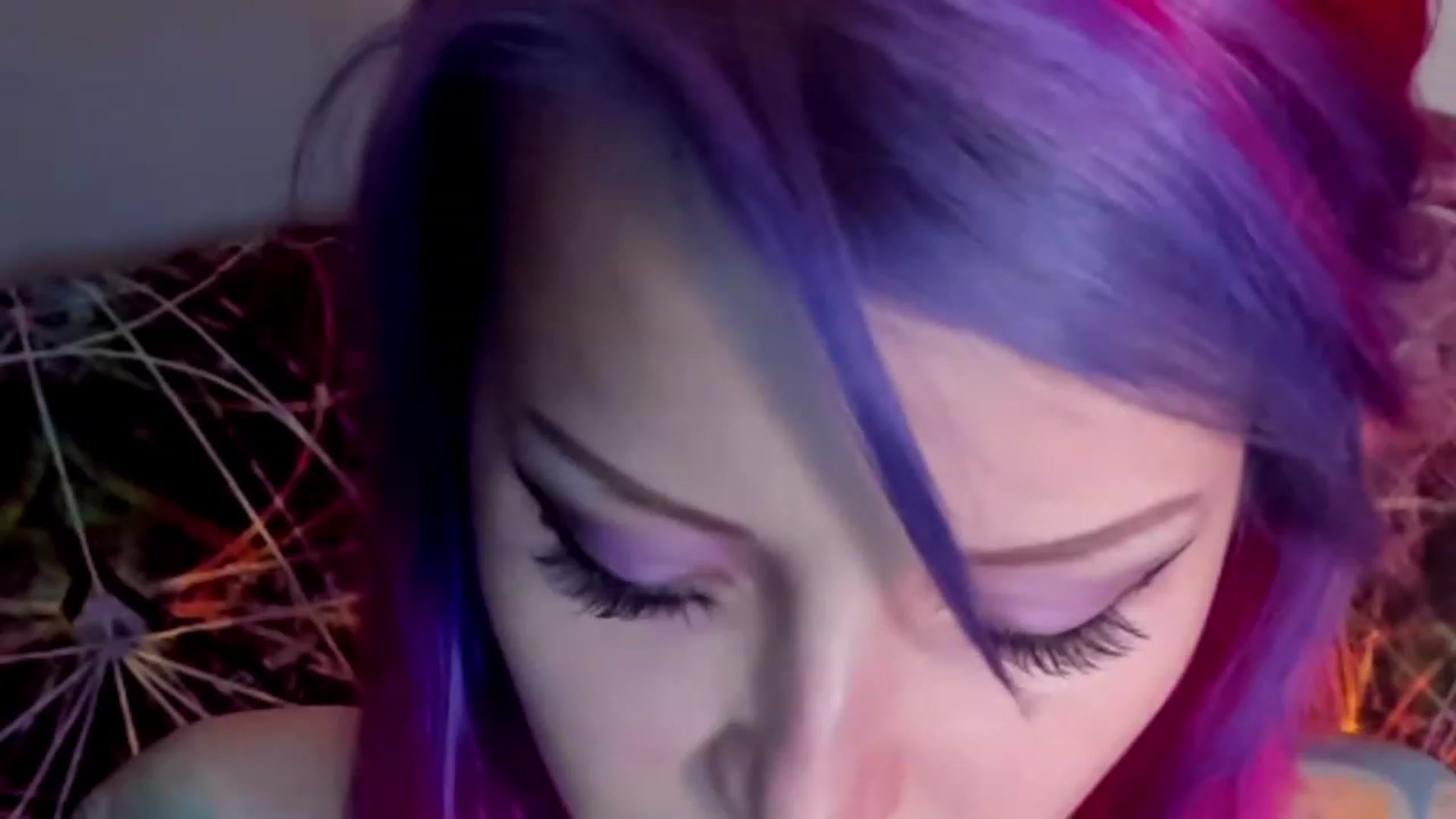 Gallery image thumbnail from LoreLaye1's myfreecams stream on, 11/21/2022, 18:18 image 11 of 20