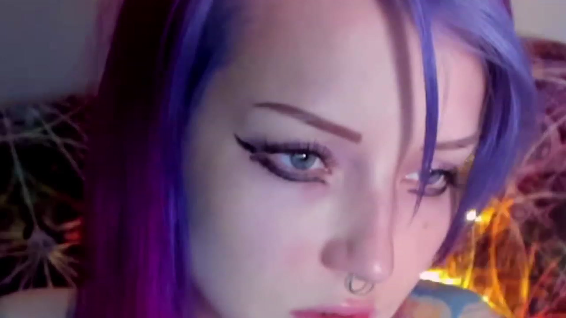 Gallery image thumbnail from LoreLaye1's myfreecams stream on, 11/21/2022, 18:18 image 12 of 20