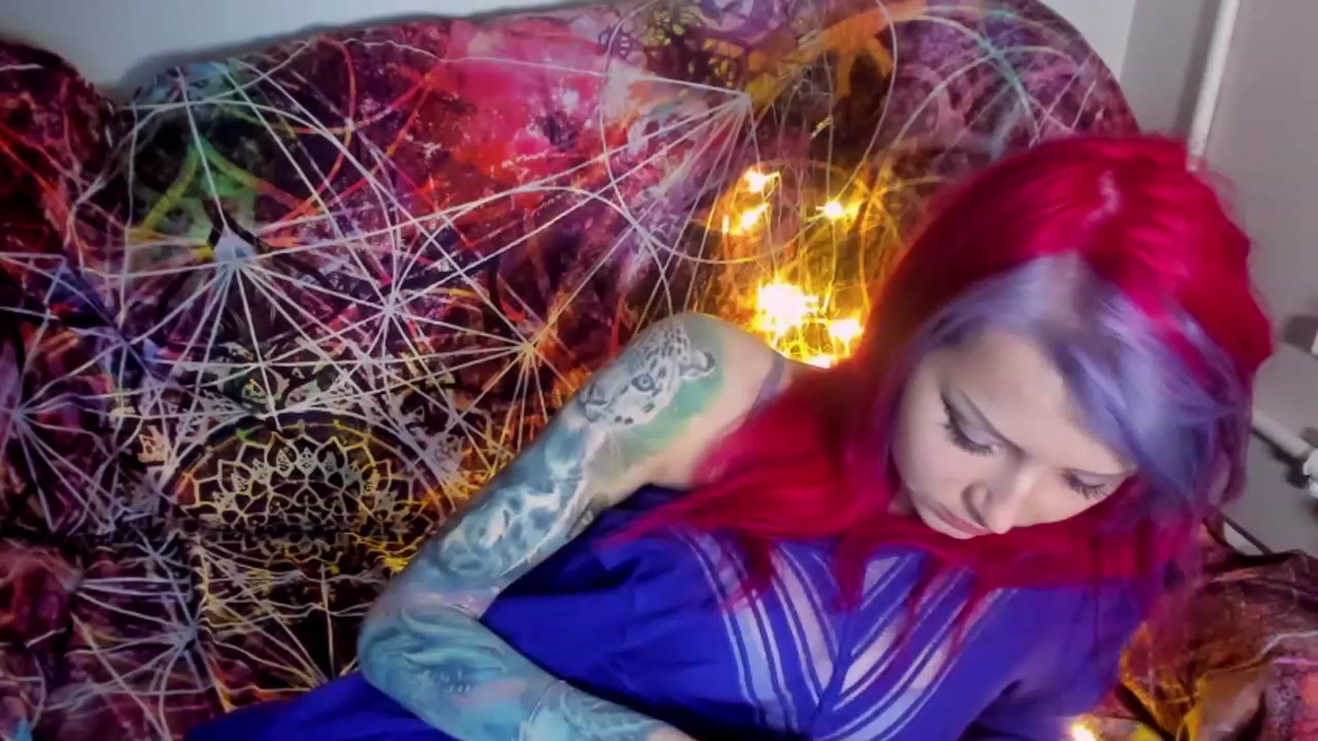 Gallery image thumbnail from LoreLaye1's myfreecams stream on, 11/21/2022, 18:18 image 14 of 20