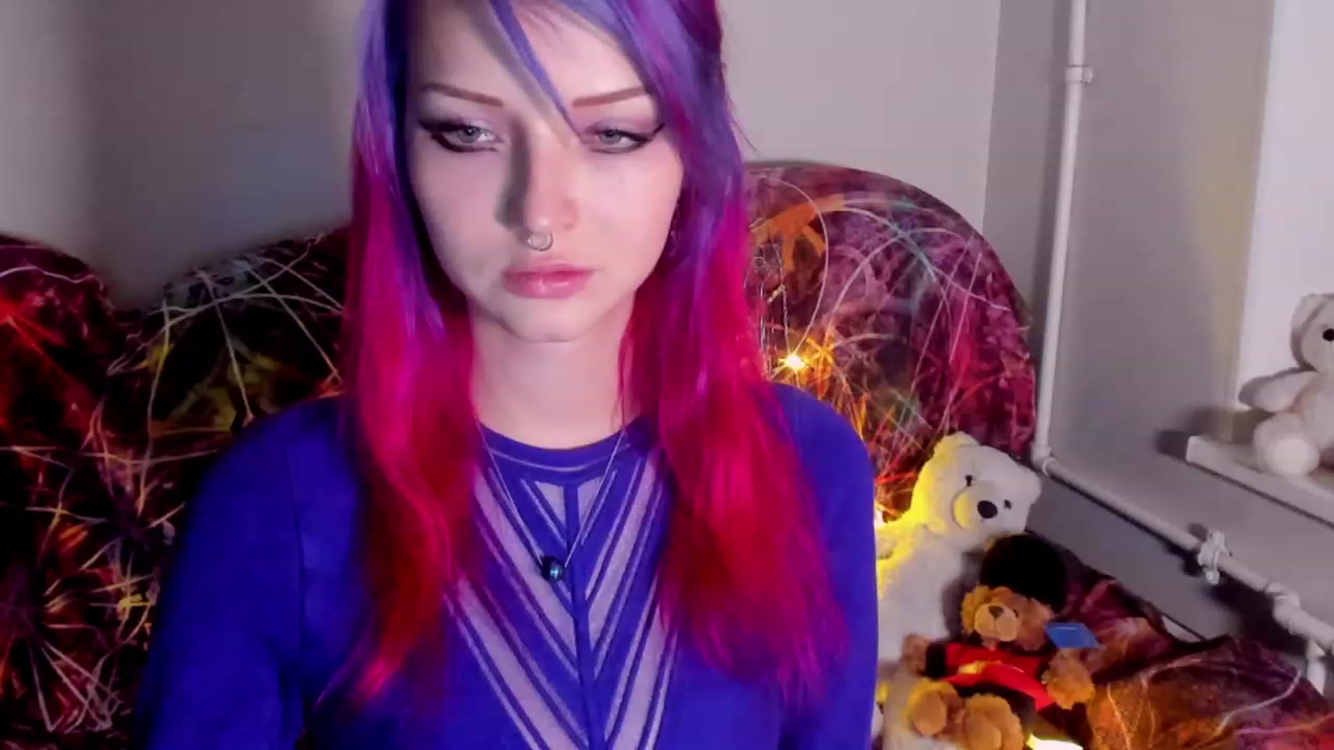 Gallery image thumbnail from LoreLaye1's myfreecams stream on, 11/21/2022, 18:18 image 3 of 20