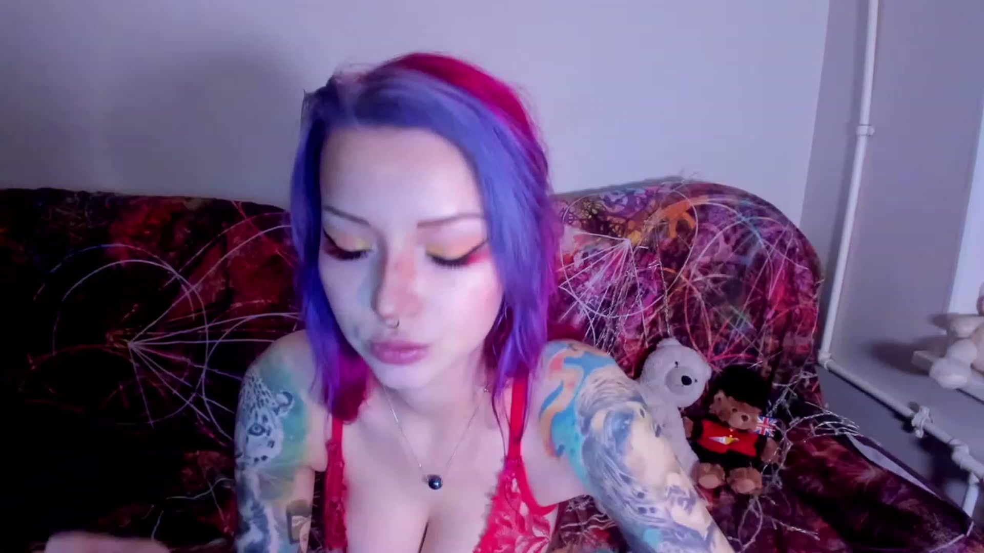 Gallery image thumbnail from LoreLaye1's myfreecams stream on, 11/22/2022, 04:44 image 3 of 20