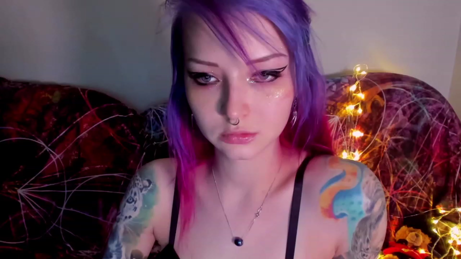 Gallery image thumbnail from LoreLaye1's myfreecams stream on, 11/23/2022, 08:10 image 3 of 20