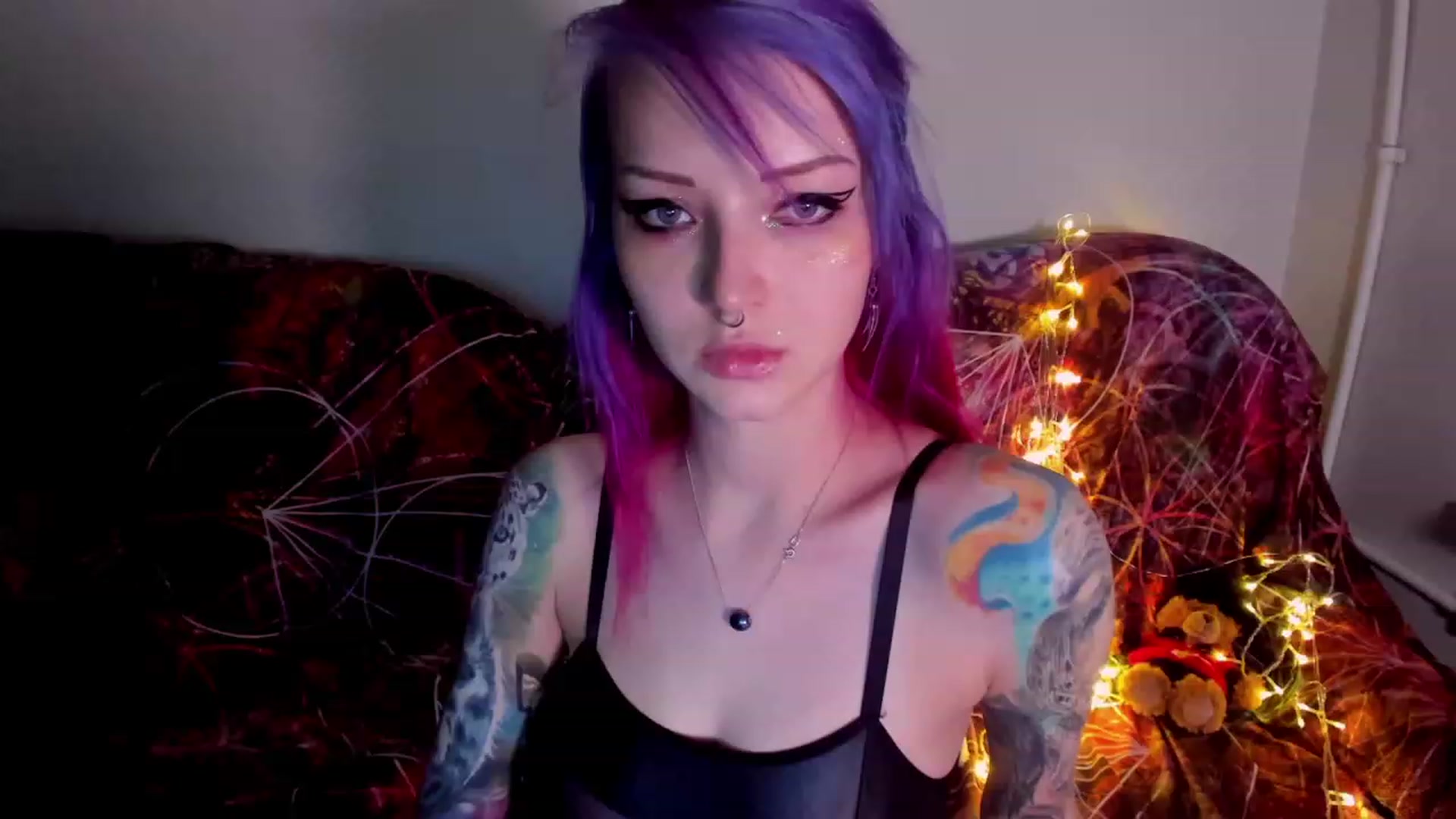 Gallery image thumbnail from LoreLaye1's myfreecams stream on, 11/23/2022, 08:10 image 5 of 20