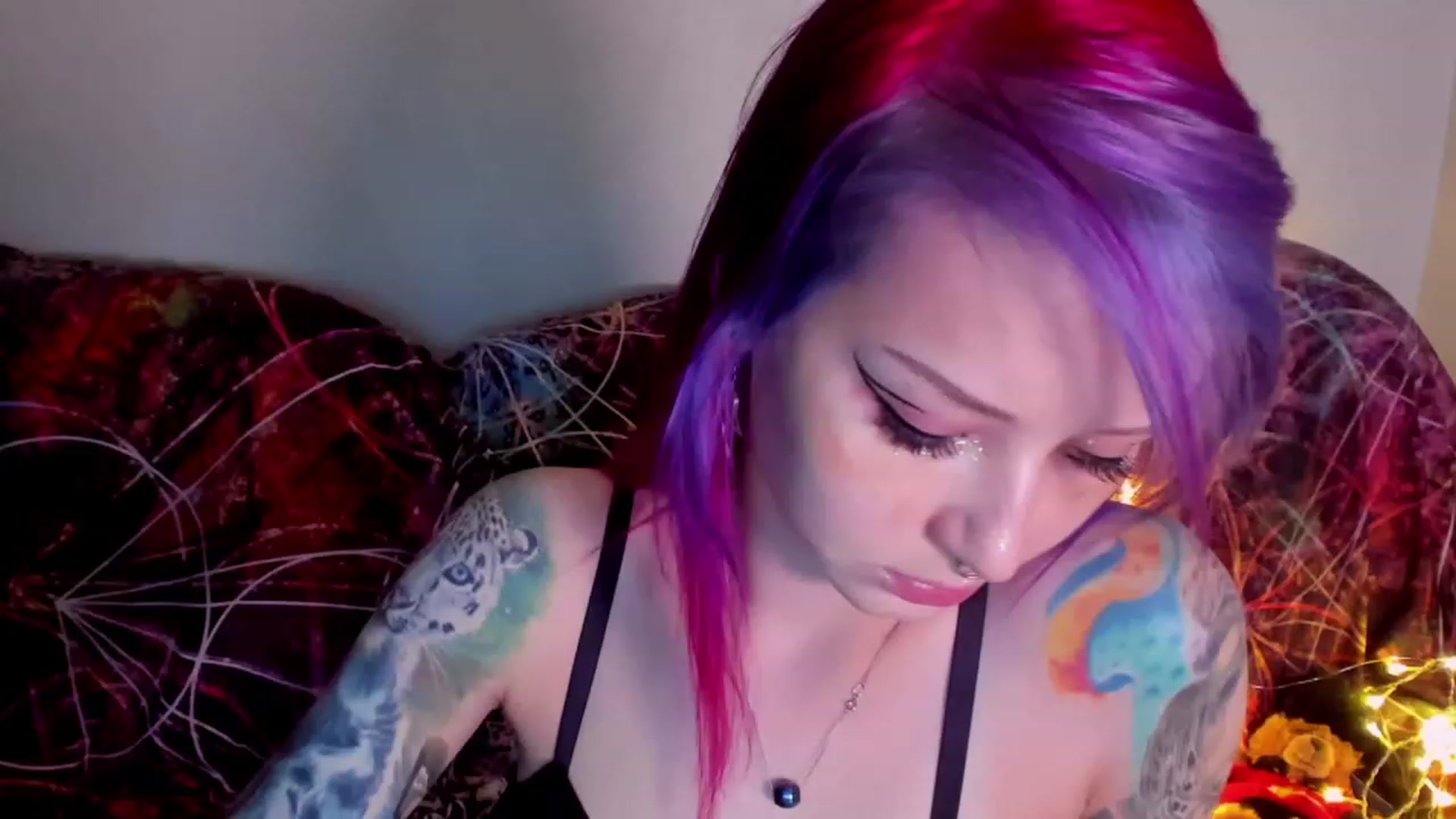 Gallery image thumbnail from LoreLaye1's myfreecams stream on, 11/23/2022, 08:10 image 2 of 20