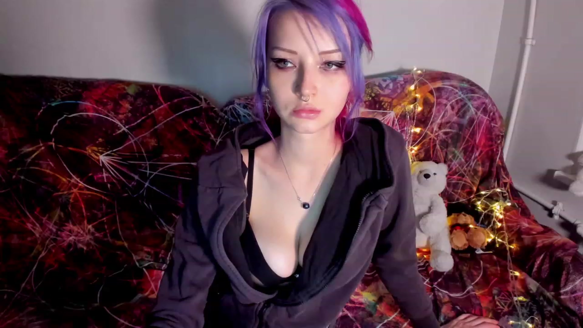 Gallery image thumbnail from LoreLaye1's myfreecams stream on, 11/23/2022, 17:12 image 19 of 20