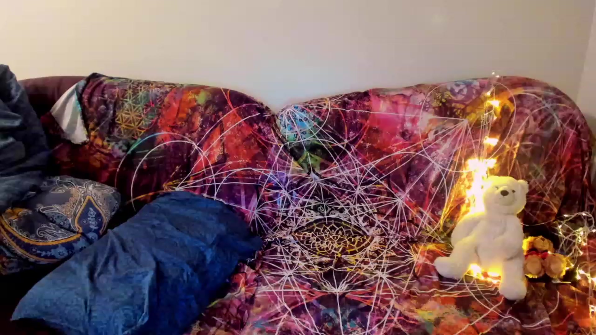 Gallery image thumbnail from LoreLaye1's myfreecams stream on, 11/23/2022, 17:12 image 4 of 20
