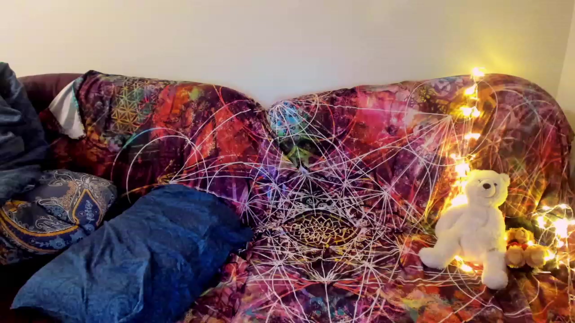 Gallery image thumbnail from LoreLaye1's myfreecams stream on, 11/23/2022, 17:12 image 5 of 20