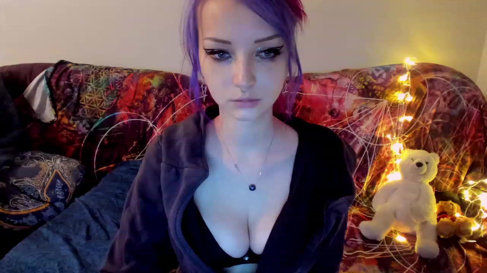 Gallery image thumbnail from LoreLaye1's myfreecams stream on, 11/23/2022, 17:12 image 3 of 20