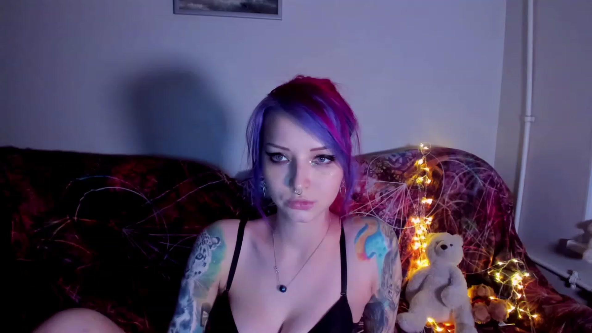 Gallery image thumbnail from LoreLaye1's myfreecams stream on, 11/23/2022, 18:09 image 7 of 20