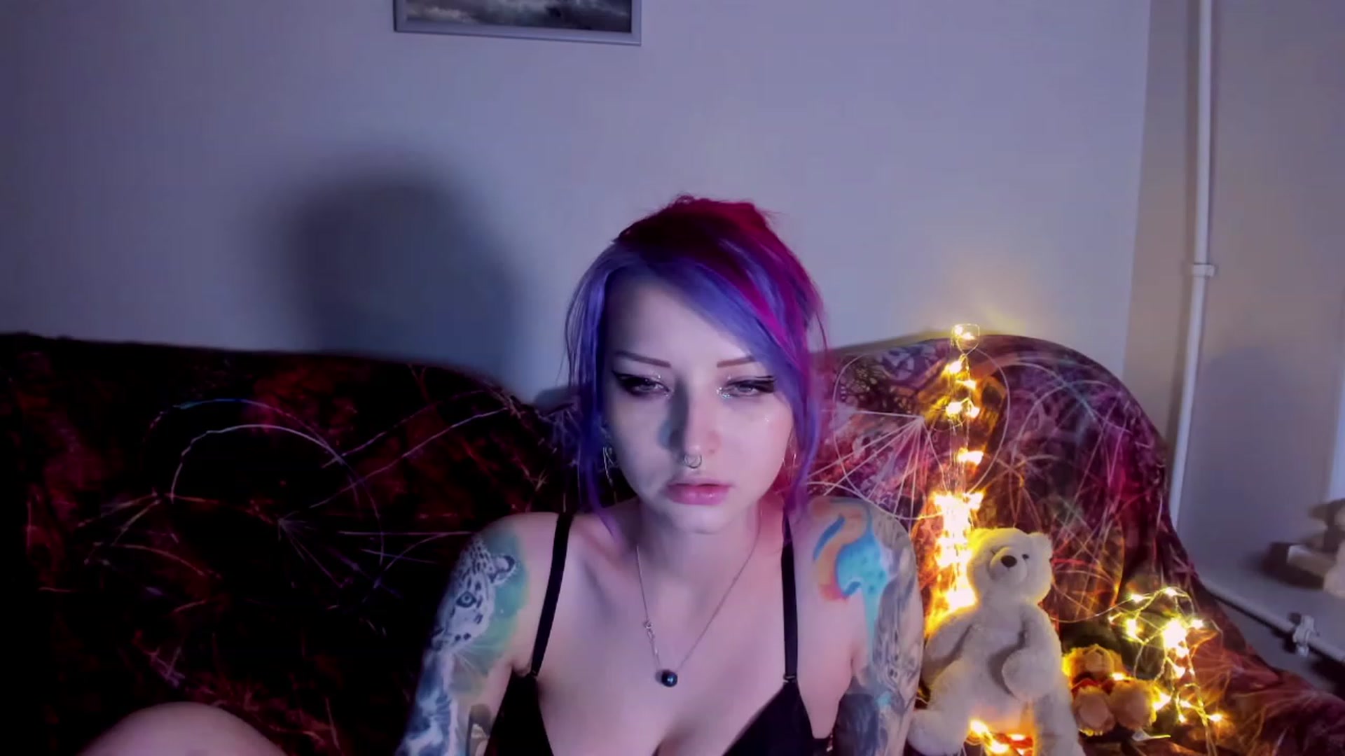Gallery image thumbnail from LoreLaye1's myfreecams stream on, 11/23/2022, 18:09 image 10 of 20