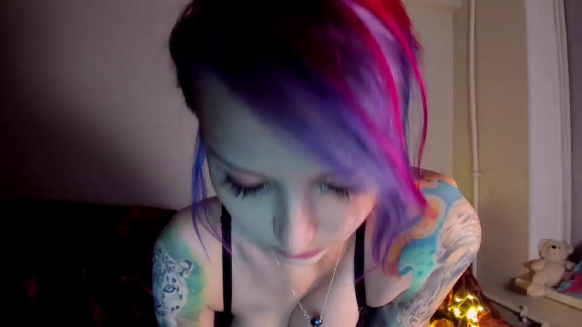 Gallery image thumbnail from LoreLaye1's myfreecams stream on, 11/23/2022, 18:44 image 18 of 20