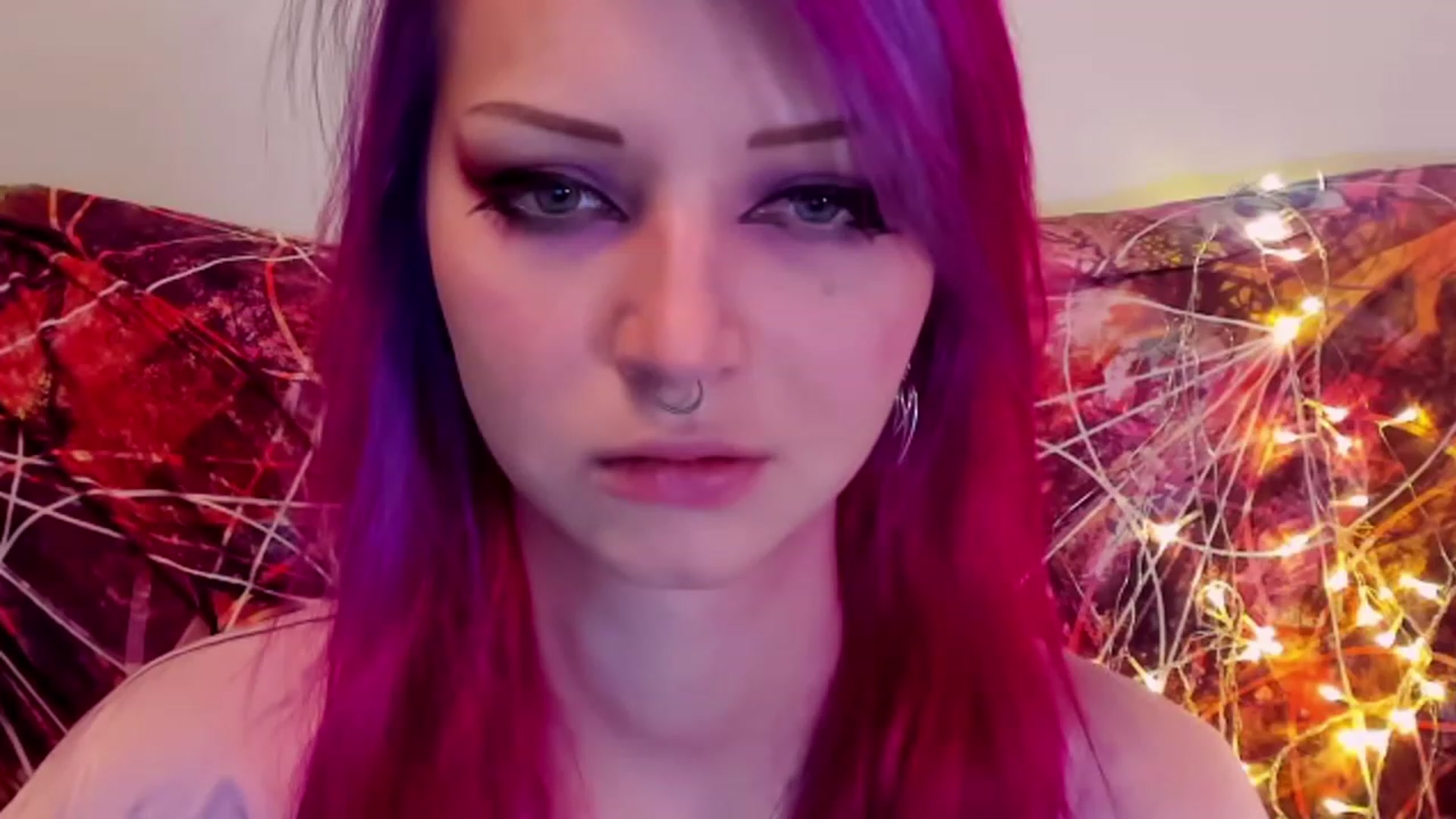 Gallery image thumbnail from LoreLaye1's myfreecams stream on, 11/26/2022, 14:36 image 12 of 20