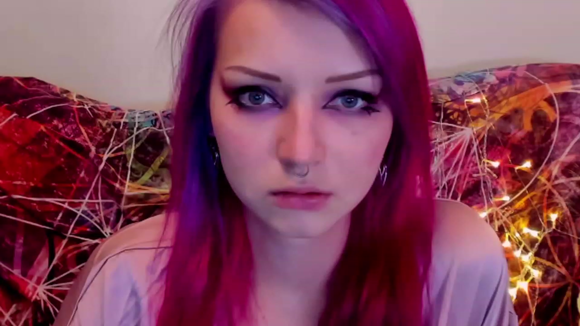 Gallery image thumbnail from LoreLaye1's myfreecams stream on, 11/26/2022, 14:36 image 19 of 20