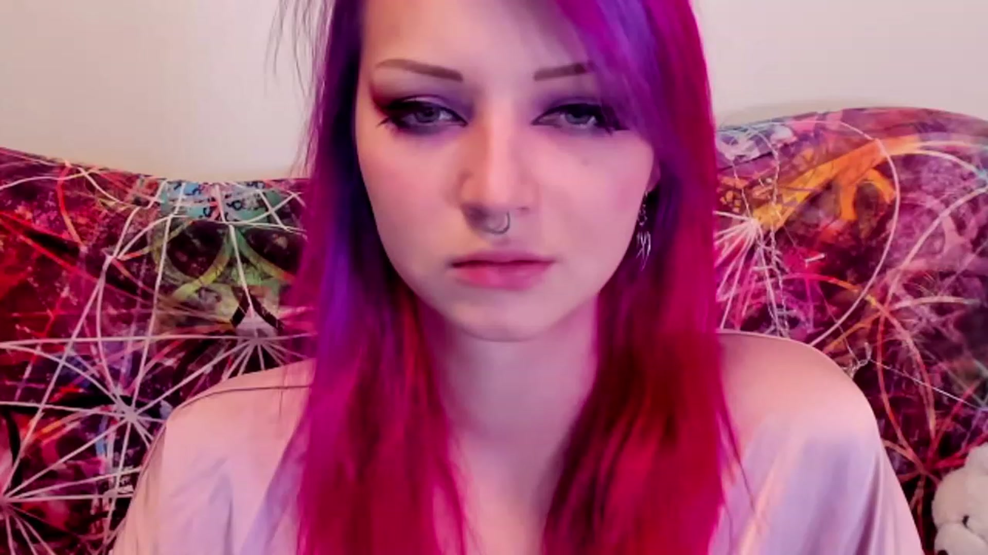 Gallery image thumbnail from LoreLaye1's myfreecams stream on, 11/26/2022, 14:36 image 7 of 20