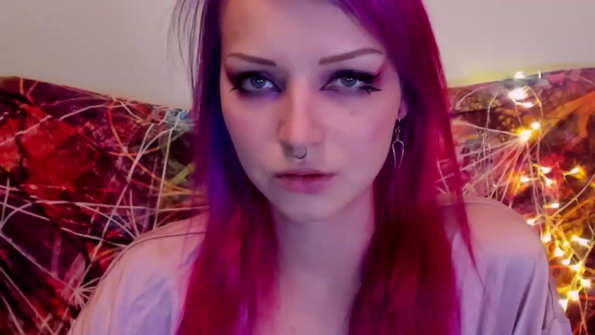 Gallery image thumbnail from LoreLaye1's myfreecams stream on, 11/26/2022, 14:36 image 16 of 20