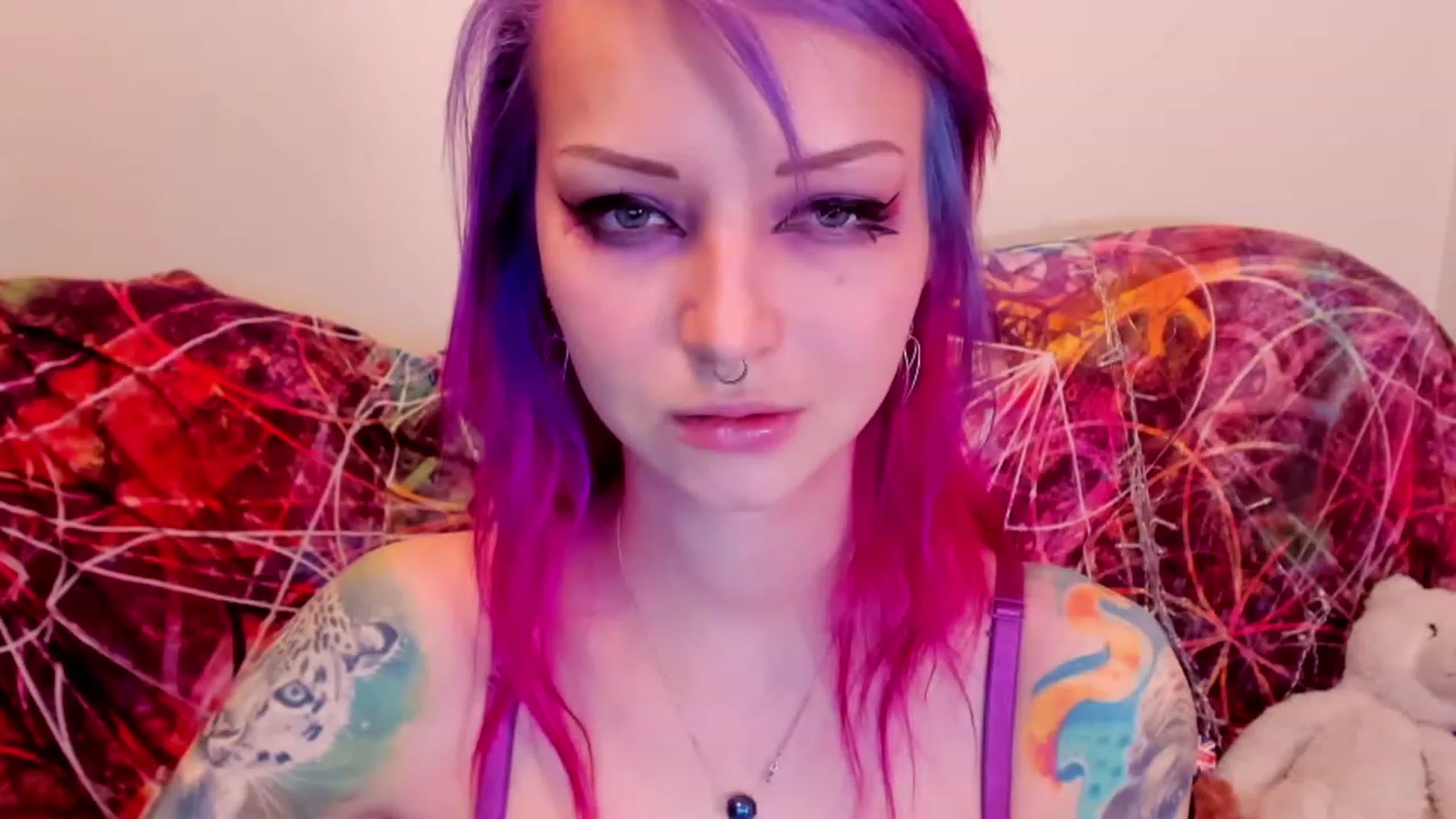Gallery image thumbnail from LoreLaye1's myfreecams stream on, 11/26/2022, 21:37 image 14 of 20