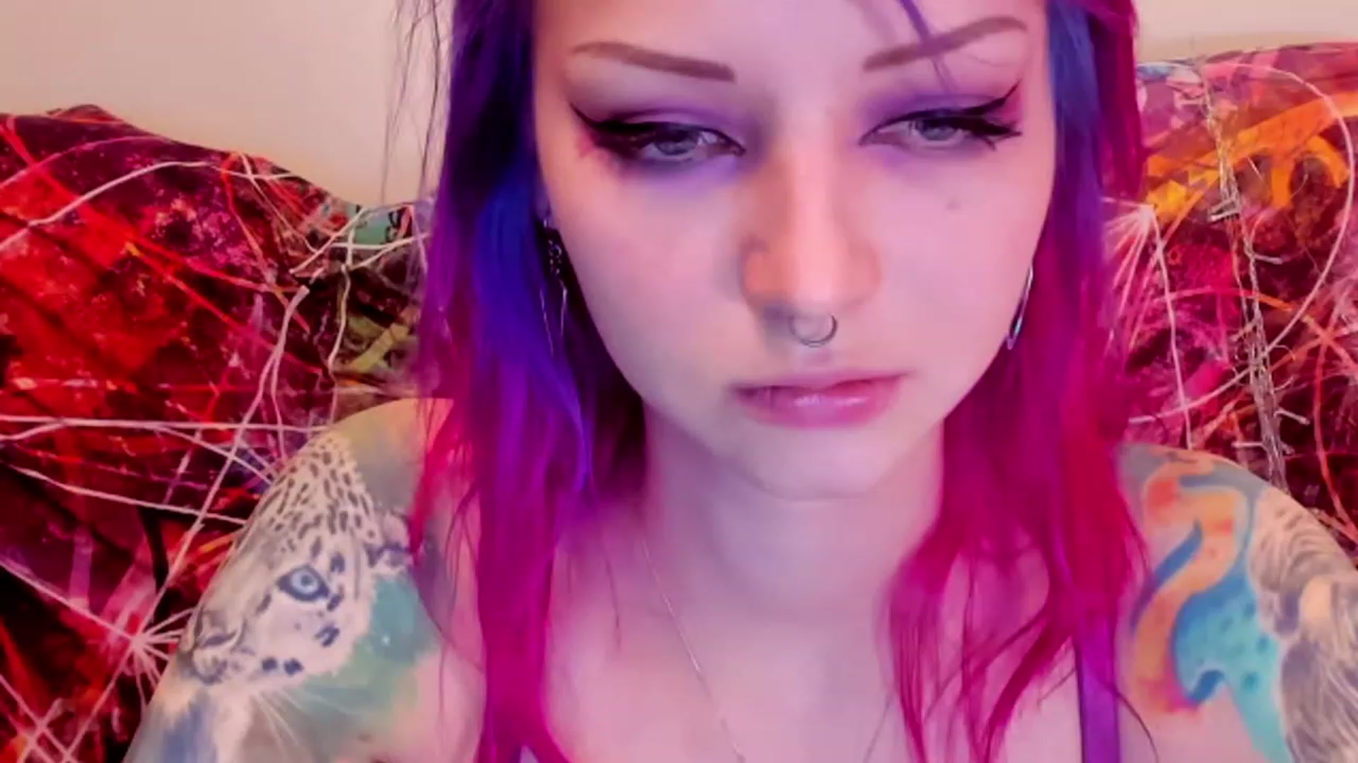 Gallery image thumbnail from LoreLaye1's myfreecams stream on, 11/26/2022, 21:37 image 18 of 20