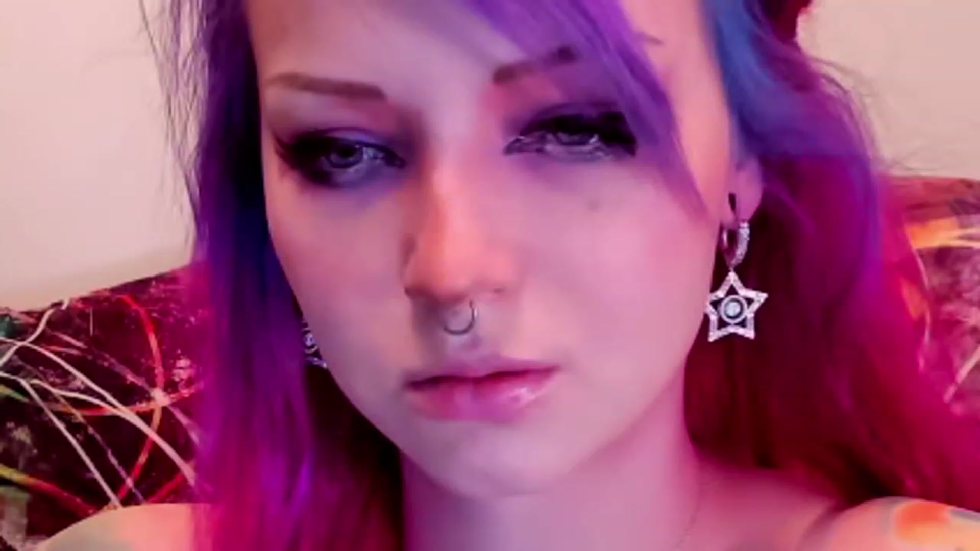 Gallery image thumbnail from LoreLaye1's myfreecams stream on, 11/26/2022, 22:35 image 20 of 20