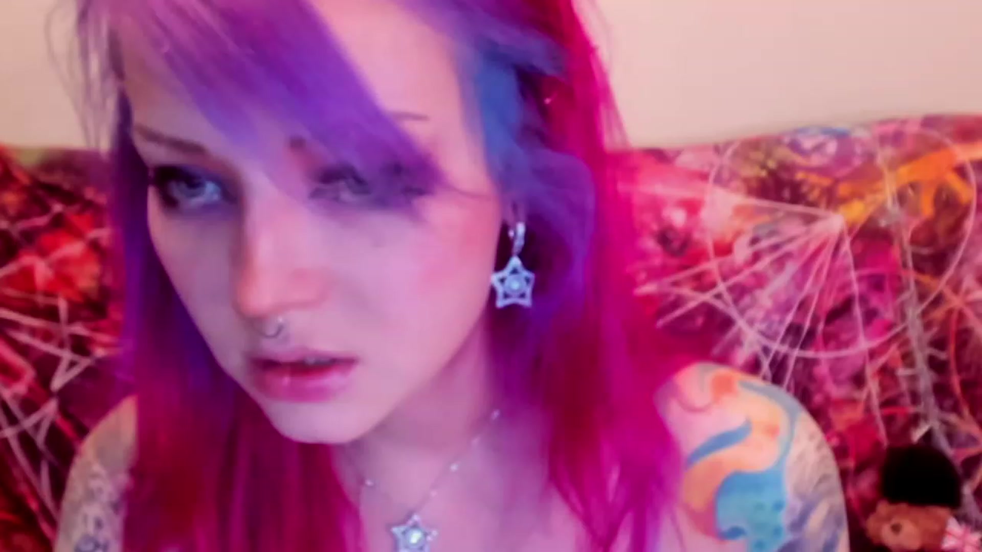 Gallery image thumbnail from LoreLaye1's myfreecams stream on, 11/26/2022, 22:35 image 12 of 20