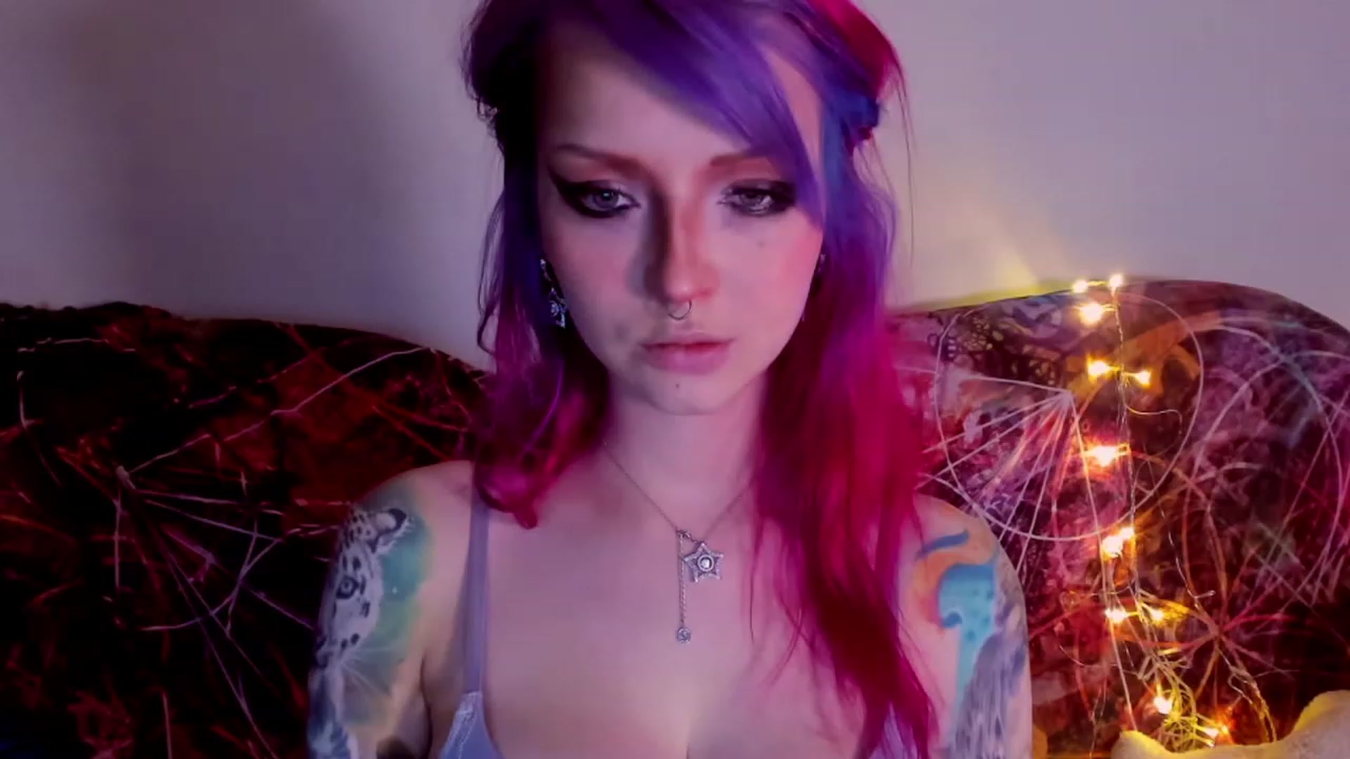 Gallery image thumbnail from LoreLaye1's myfreecams stream on, 11/27/2022, 01:00 image 4 of 20