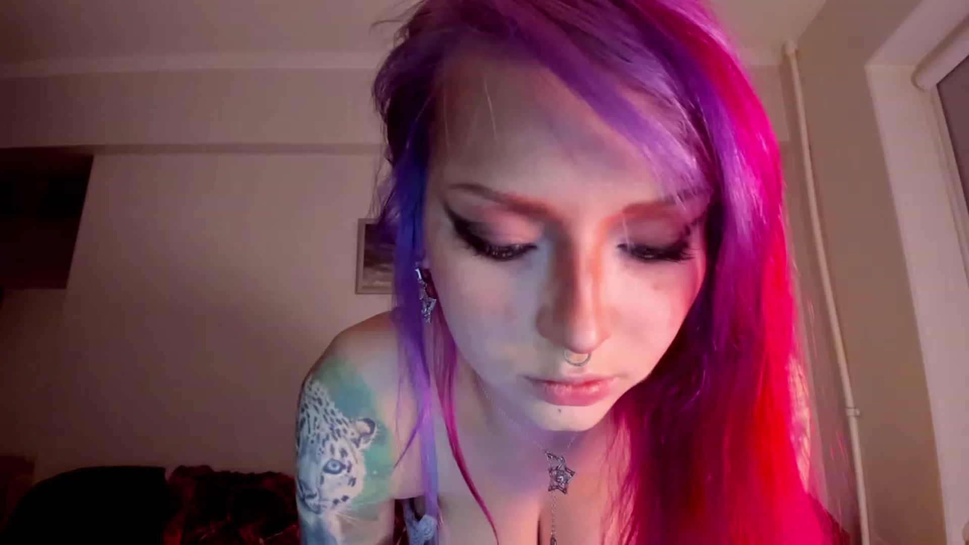 Gallery image thumbnail from LoreLaye1's myfreecams stream on, 11/27/2022, 01:00 image 14 of 20