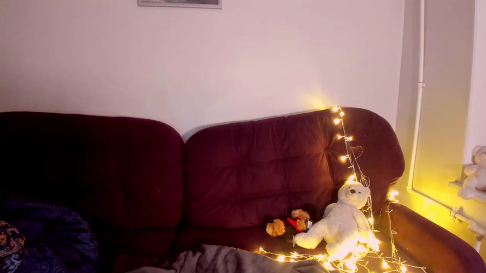 Gallery image thumbnail from LoreLaye1's myfreecams stream on, 11/27/2022, 03:40 image 12 of 20