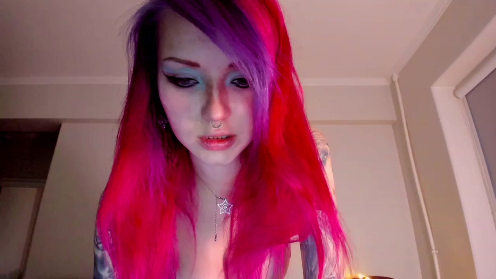 Gallery image thumbnail from LoreLaye1's myfreecams stream on, 11/27/2022, 10:55 image 18 of 20