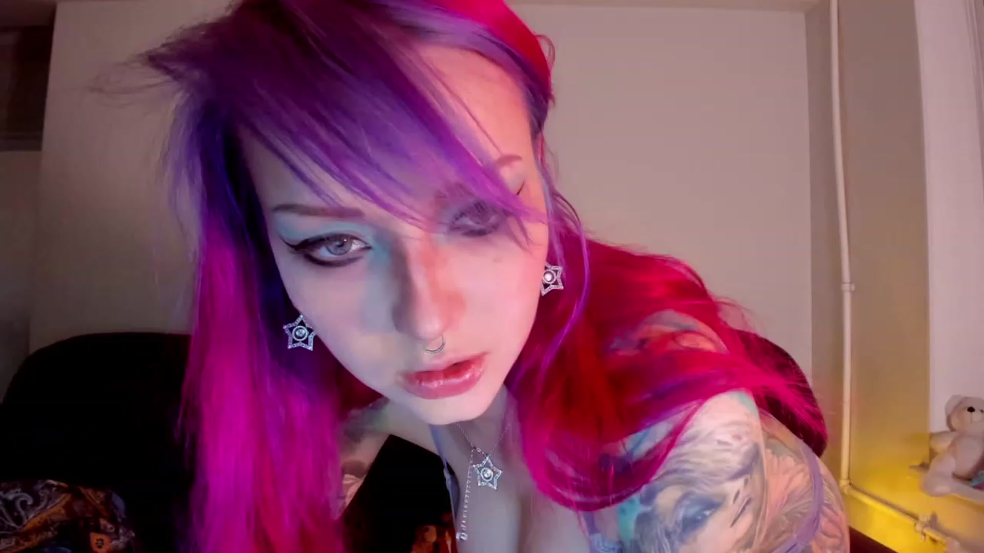 Gallery image thumbnail from LoreLaye1's myfreecams stream on, 11/27/2022, 10:55 image 8 of 20