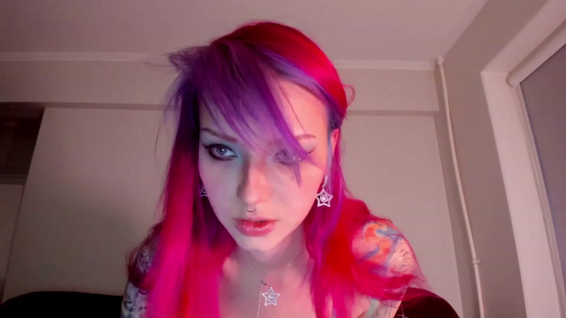 Gallery image thumbnail from LoreLaye1's myfreecams stream on, 11/27/2022, 10:55 image 9 of 20