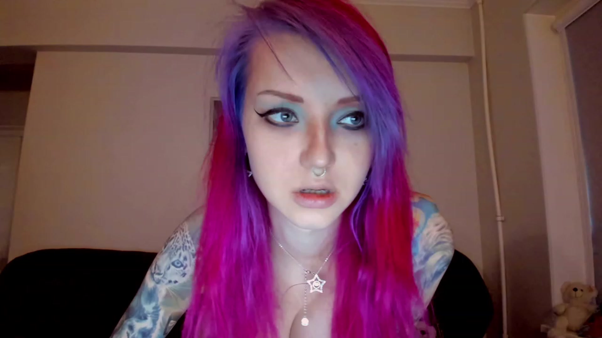 Gallery image thumbnail from LoreLaye1's myfreecams stream on, 11/27/2022, 12:24 image 8 of 20