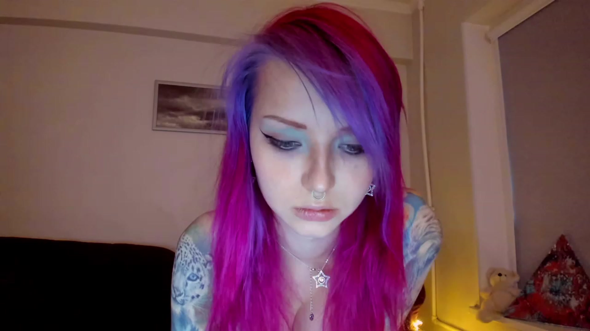 Gallery image thumbnail from LoreLaye1's myfreecams stream on, 11/27/2022, 12:24 image 17 of 20