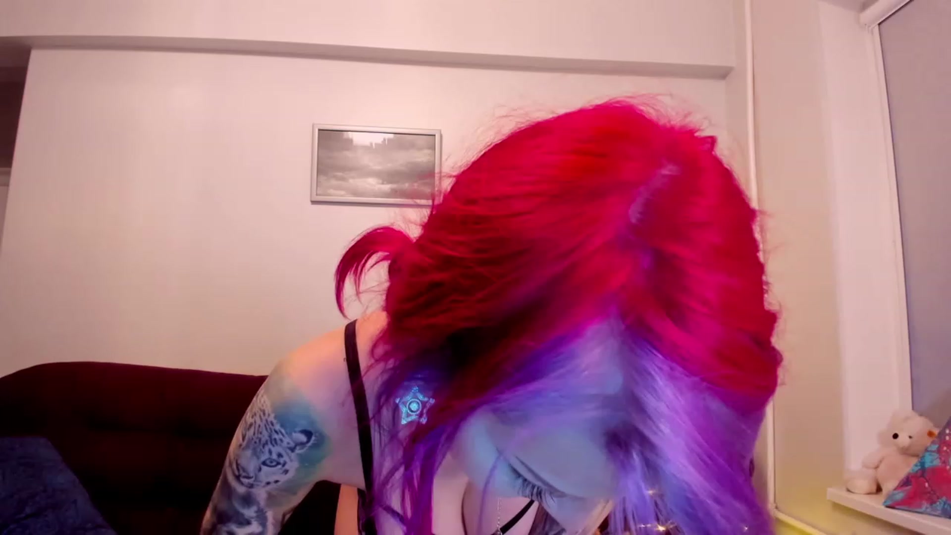 Gallery image thumbnail from LoreLaye1's myfreecams stream on, 11/28/2022, 09:33 image 15 of 20