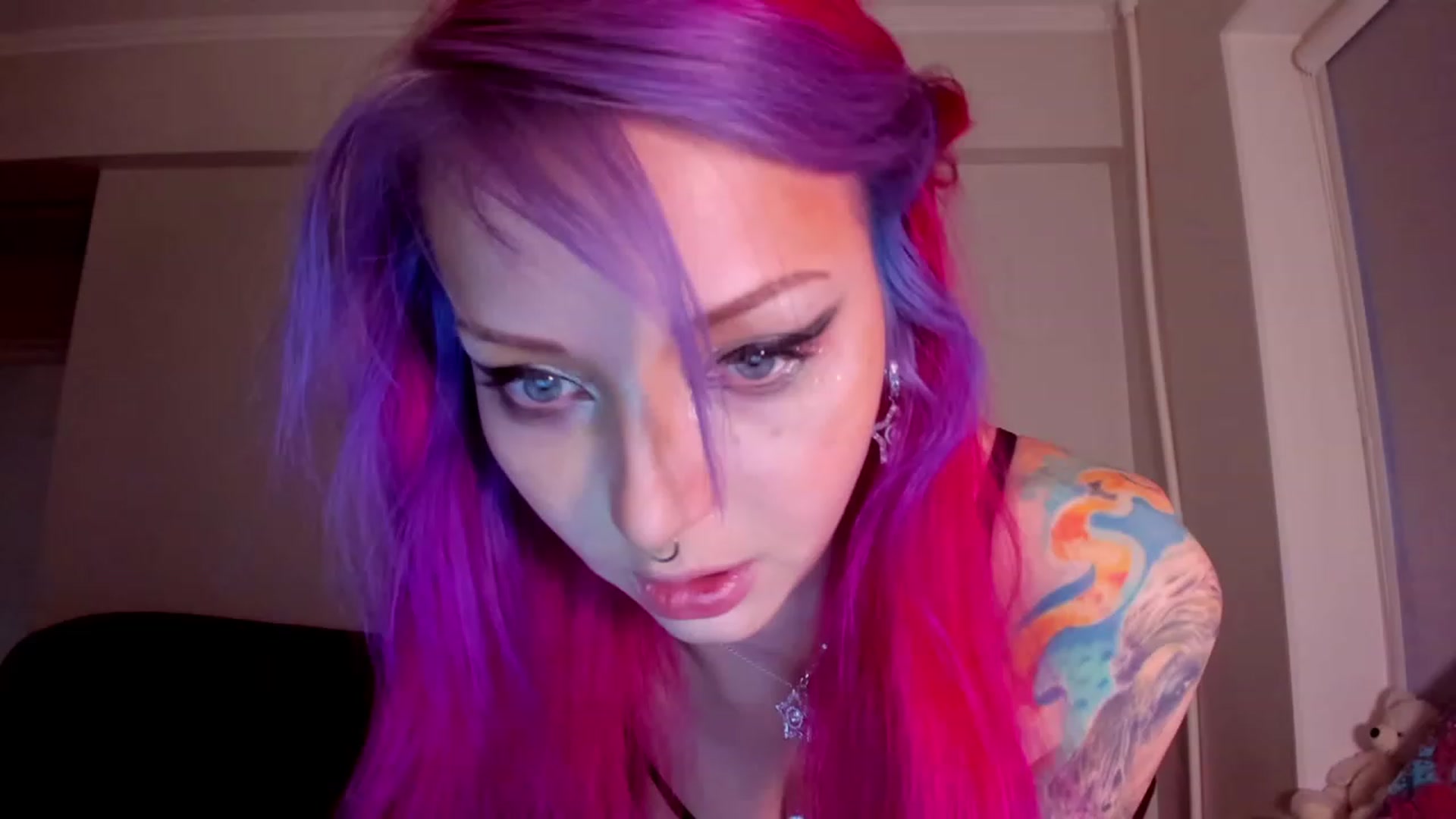 Gallery image thumbnail from LoreLaye1's myfreecams stream on, 11/29/2022, 09:41 image 4 of 20