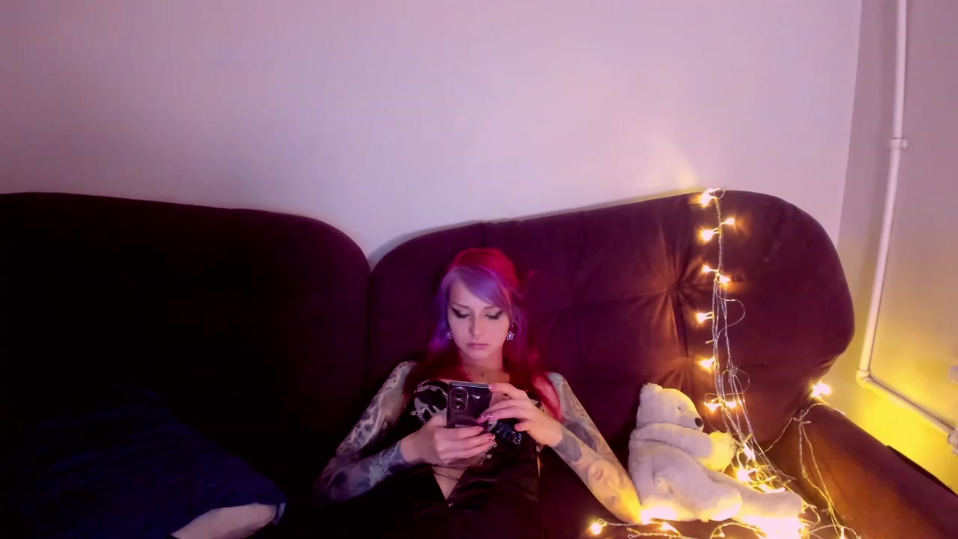 Gallery image thumbnail from LoreLaye1's myfreecams stream on, 11/29/2022, 10:47 image 20 of 20